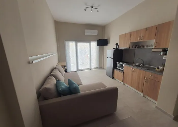 New Apartment ,50M From The Sea At Nea Irakleia.