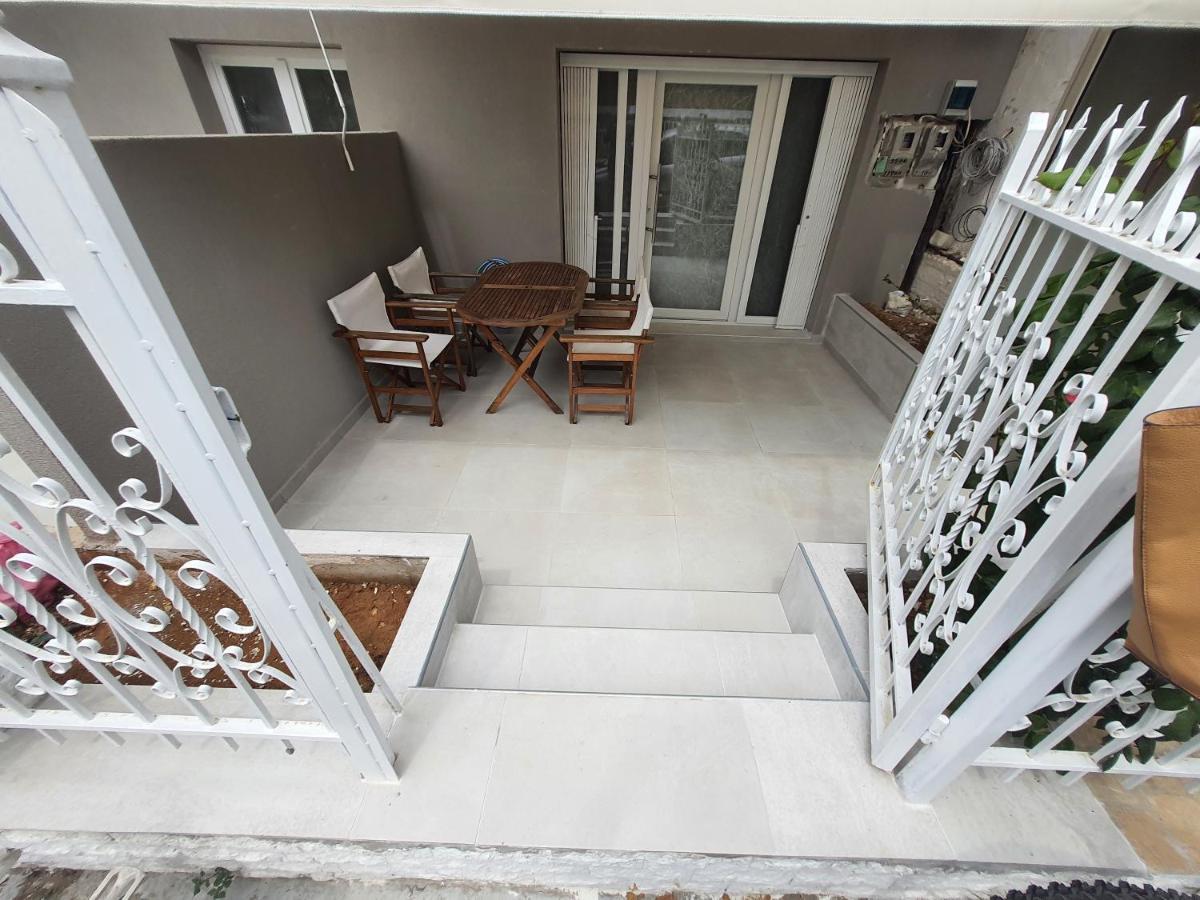 New ,50m From The Sea At Nea Irakleia. Apartment